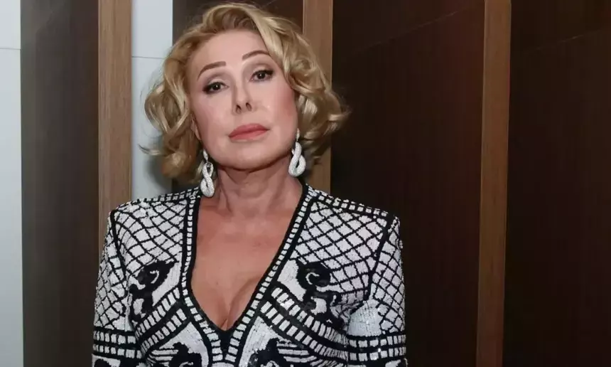 «Твоя»: певица Любовь Успенская показала нового молодого фаворита