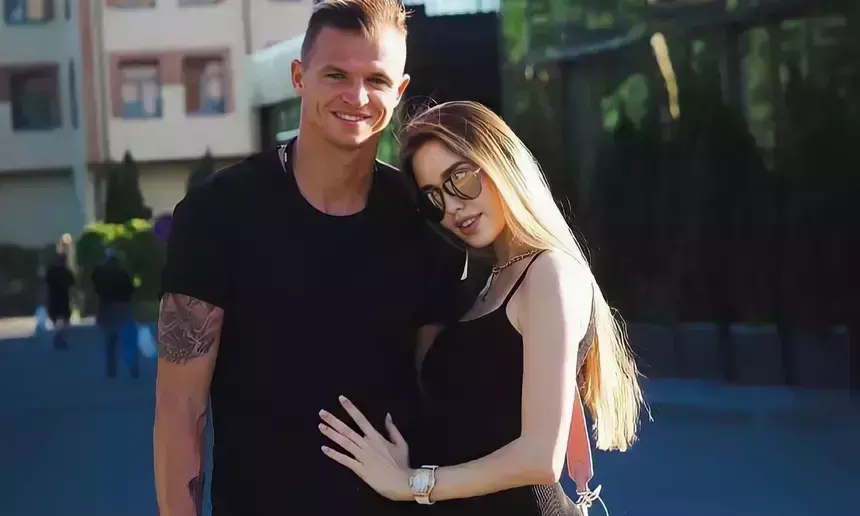 «Номер его в блок»: Анастасия Костенко впервые о проблемах в браке с Дмитрием Тарасовым