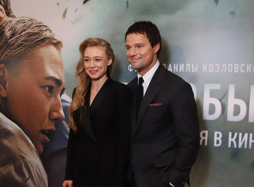 Козловский и Акиньшина начали прятаться от фотографов по неизвестной причине