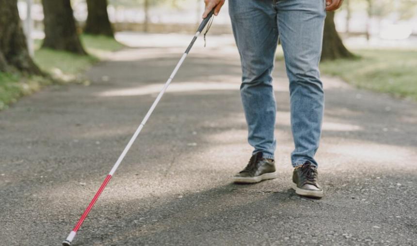Неадекватный москвич избил слепого подростка, которой ошибся дверью