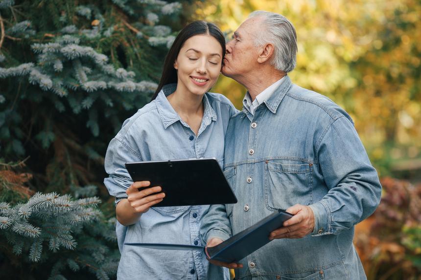 24-летняя девушка решила забеременеть от 85-летнего старика и объяснила, почему