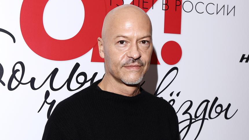 Обнимался на публике с другой: Бондарчук вновь вышел в свет без жены Паулины Андреевой