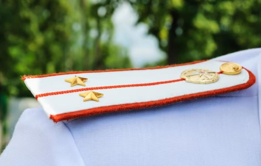 Cудебный пристав спас новорожденного младенца, выброшенного на помойку