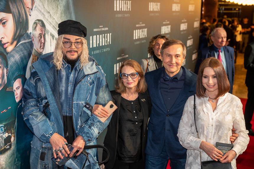 «Могу сесть на шпагат»: актриса из «Табор уходит в небо» Светлана Тома удивила фигурой в 75 лет