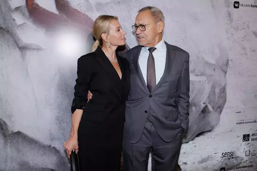 «Новый партнер – новая жизнь»: Высоцкая прервала молчание после сообщения о разводе с Кончаловским