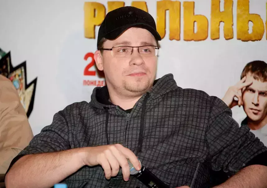 Копия Асмус: Гарик Харламов показал, как выглядела его мама в молодости