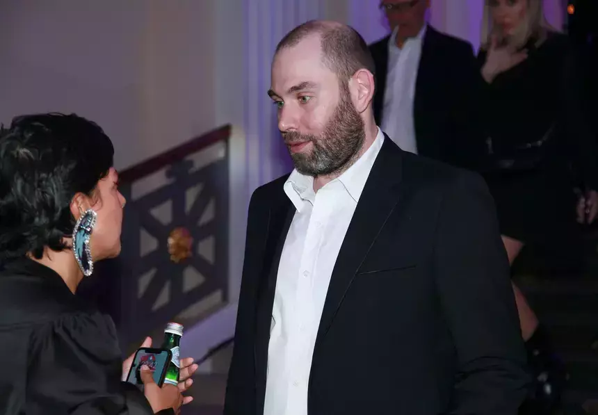 Четверть миллиона: гастролирующий по Европе Семен Слепаков погряз в долгах