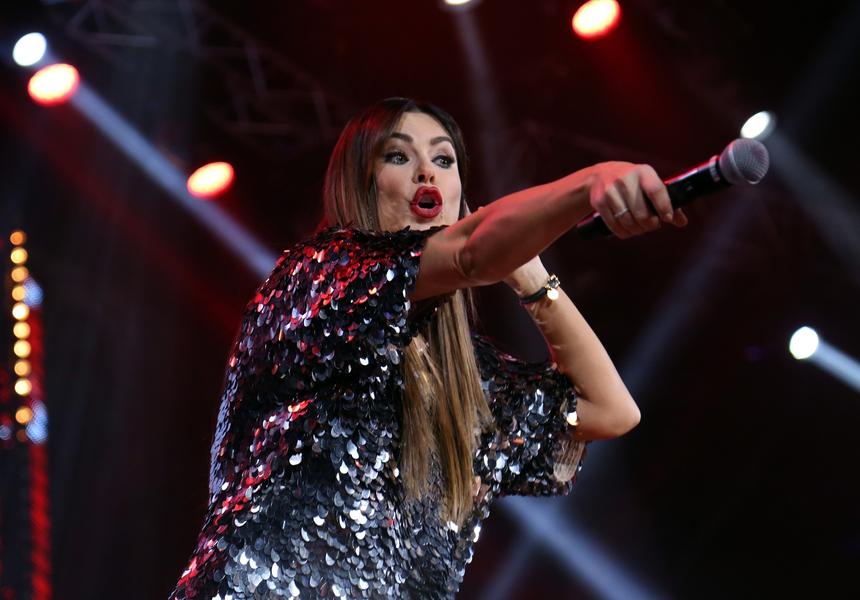 Сбежала от журналистов: появление Ани Лорак в Москве оказалось практически тайным