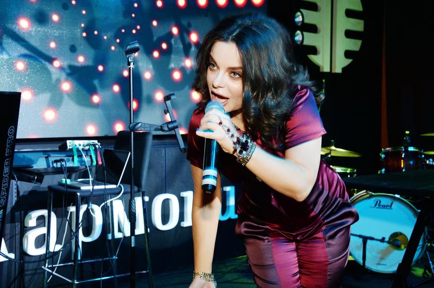 «Как ужасно»: Наташа Королева выставила отвратительное фото сильно располневшего Тарзана