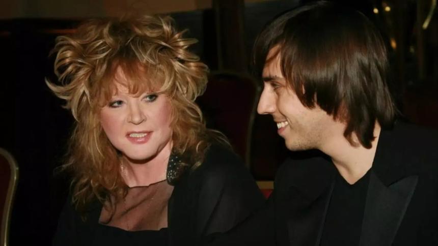 Далеко не миллиард: риелтор назвал реальную стоимость замка Максима Галкина* и Аллы Пугачевой