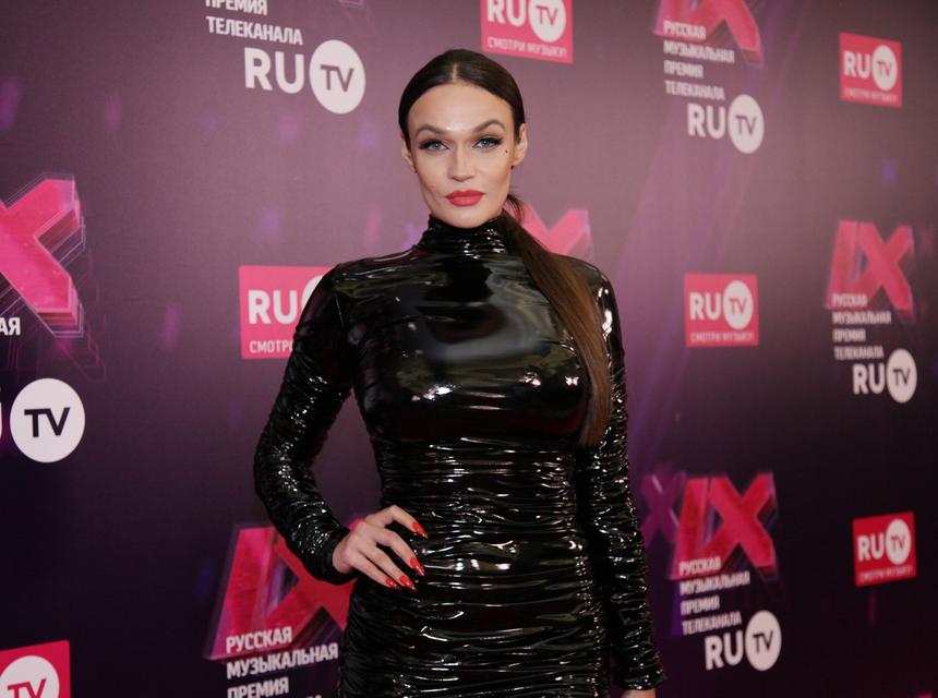 «Сделаю сатанинский алтарь»: телеведущая Алена Водонаева поклоняется темным силам