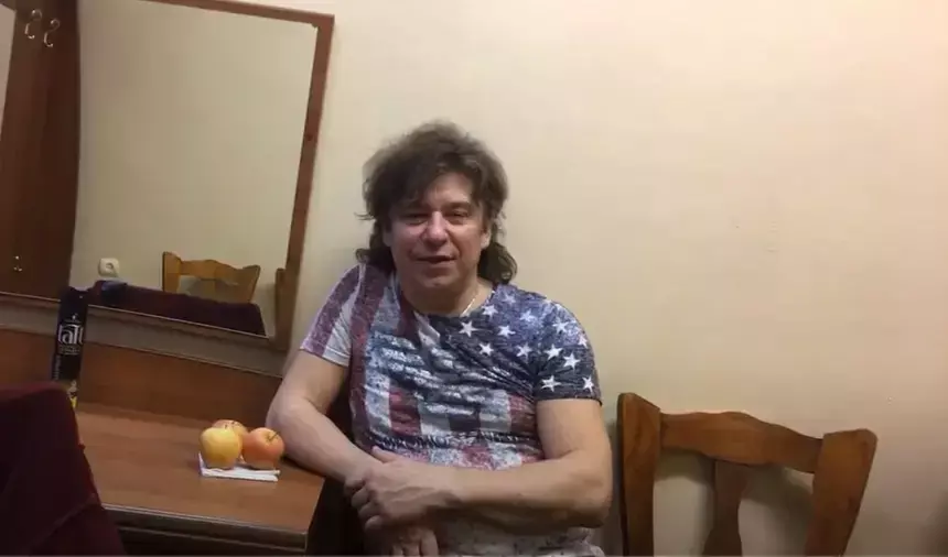 Экс-солист «На-На» Валерий Юрин сделал уколы ботокса ради 20-летней невесты