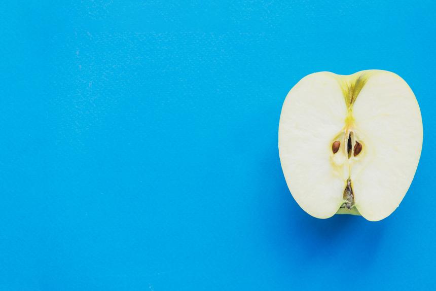 Есть или не есть: стоматолог Мусихина о продуктах, которые могут продлить здоровье ваших зубов