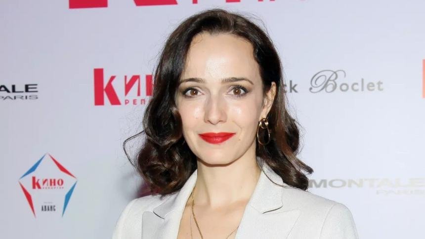 «Они общаются и дружат»: Валерия Ланская рассказала об отношениях с бывшим мужем и новым возлюбленным