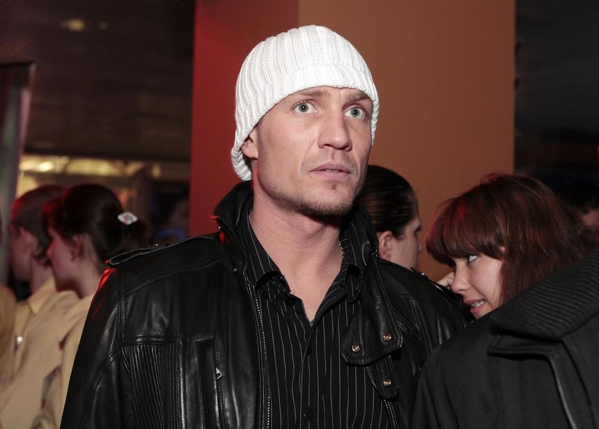 Врач рассказал, что пораженный мозг может помешать Костомарову вернуться к полноценной жизни