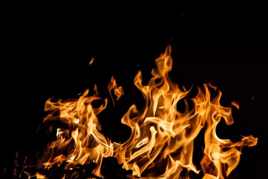 В Москве 11-летние школьники подожгли ровесника из-за самоката и бросили одного