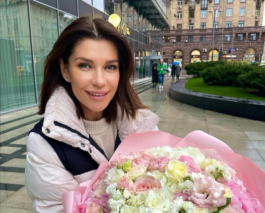 «Откачивают меня»: после проблем с законом у брата звезда «Ворониных» оказалась под капельницей