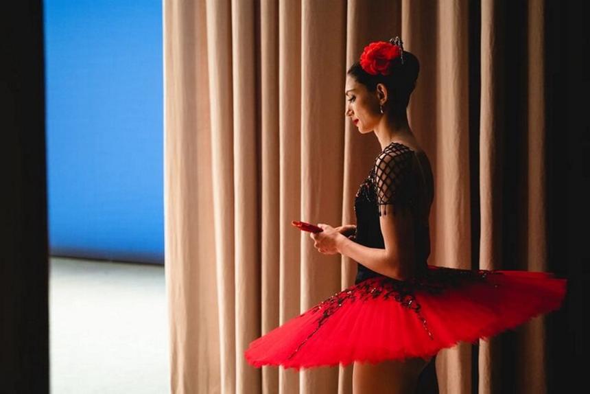 «Контуринг от Ким Кардашьян не спасет»: балерина Елизавета Таранда о диетах танцовщиц