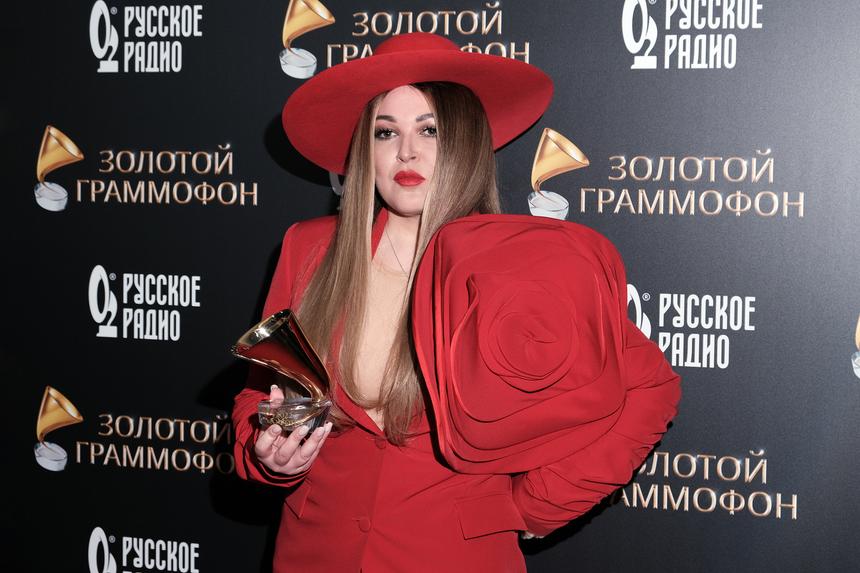 Ирина Дубцова ответила Антону Зацепину на обвинения в нечестной победе в «Фабрике звезд»