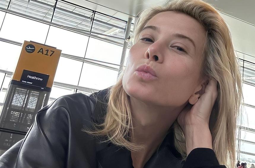 Столкнувшаяся с травлей из-за кулинарных рецептов Юлия Высоцкая улетела из России