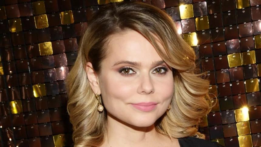 Участница группы «Блестящие» Ксения Новикова намерена оставить бывшего мужа без дома