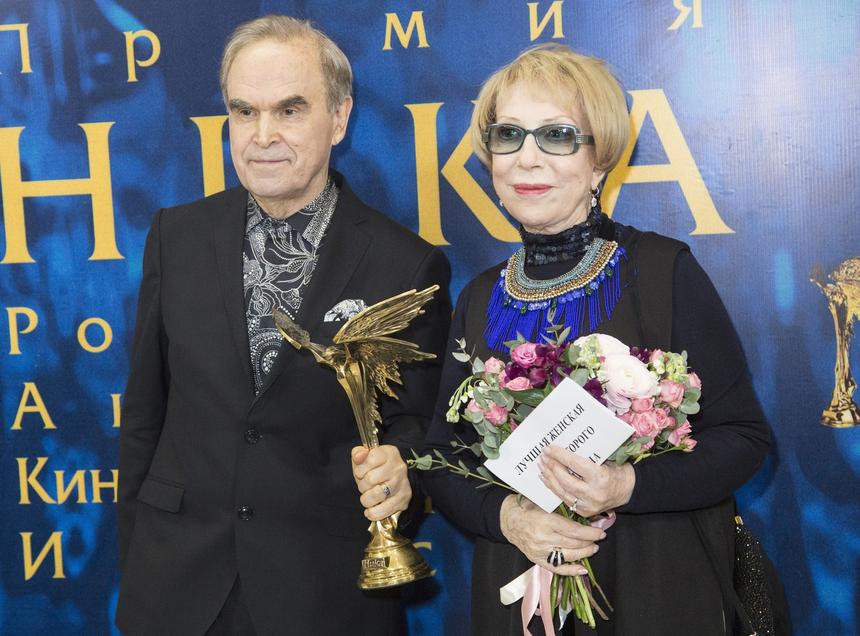 В состоянии 88-летнего Панфилова наметились улучшения, но он все еще подключен к ИВЛ