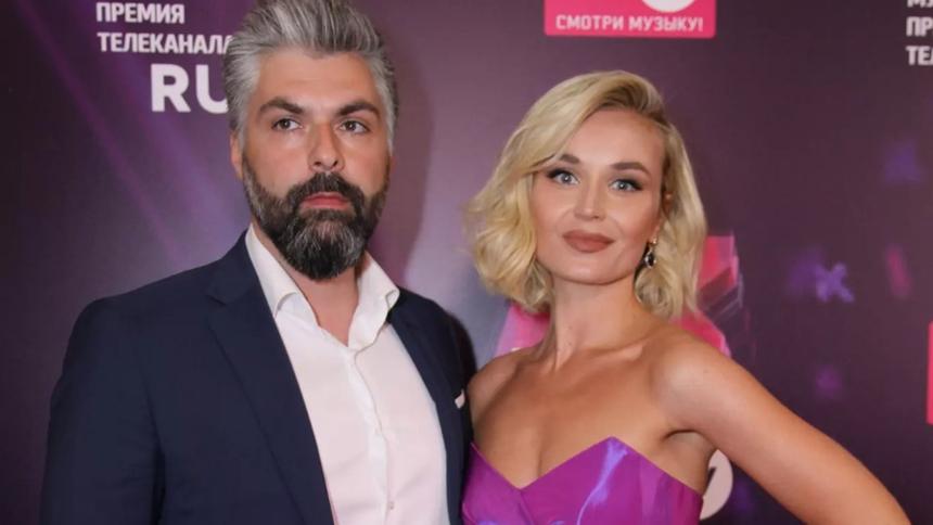 Бывший муж Полины Гагариной намекнул на роман с матерью ребенка Павла Табакова