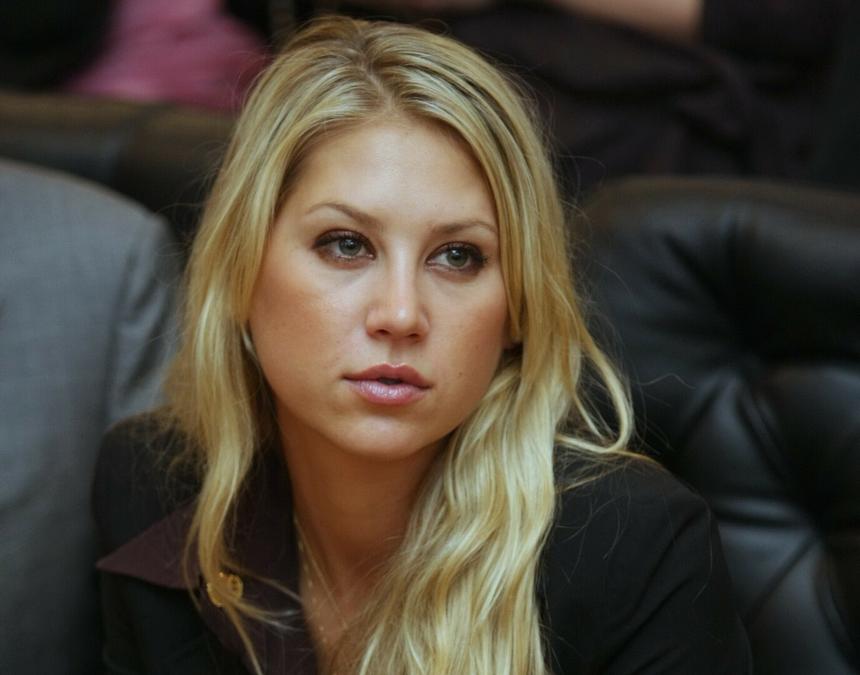 Будет заботиться о малышах одна: Энрике Иглесиас объявил о расставании с Анной Курниковой