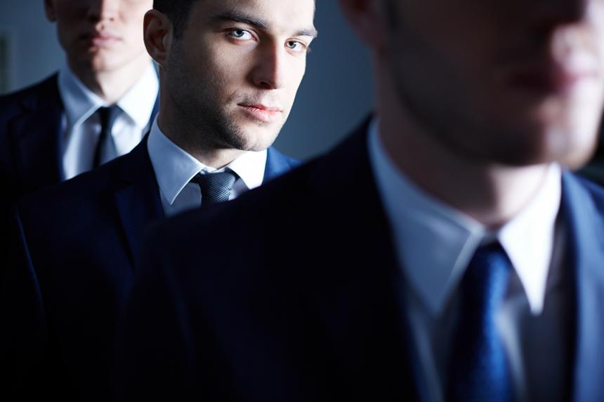 «Вопросами кармы мы тоже занимаемся»: за какие заказы берутся частные детективы в России