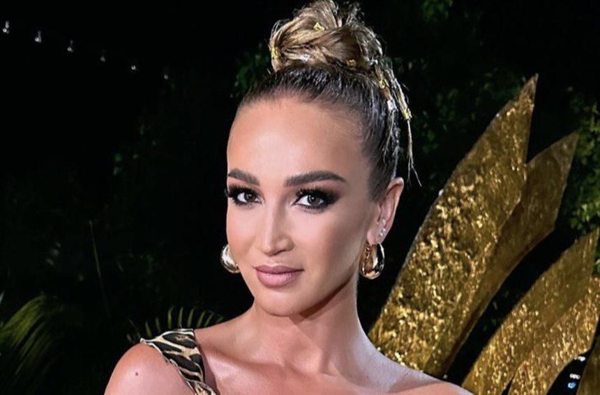 Заподозренная в беременности Ольга Бузова прокомментировала изменения в своей фигуре