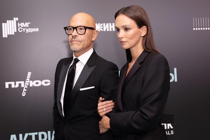 Развод и переезд за границу: в жизни актрисы Паулины Андреевой произошли глобальные перемены