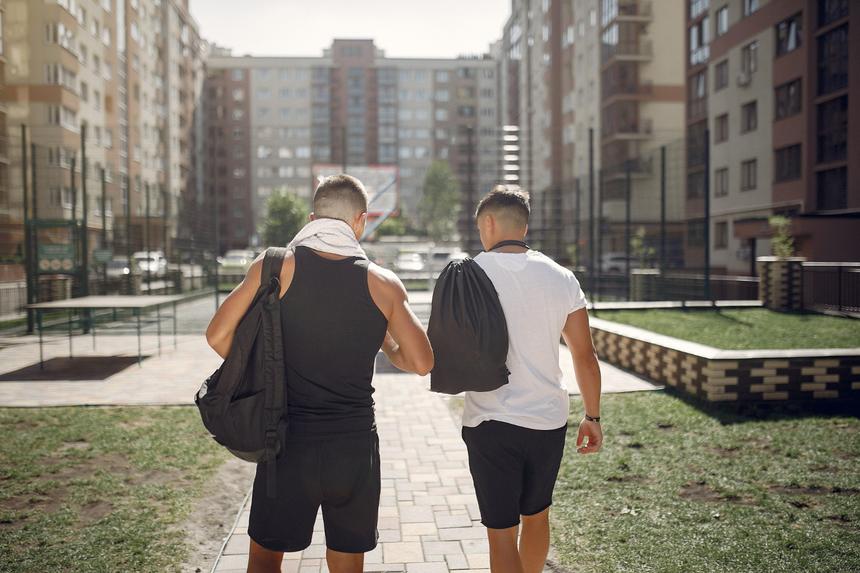 В Москве подростки сбежали от приемной матери, которая запретила пользоваться смартфонами