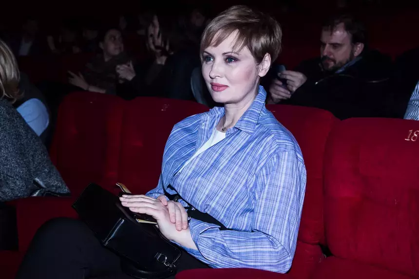 «Поженились через два месяца после знакомства»: Елена Ксенофонтова раскрыла правду о муже-юристе