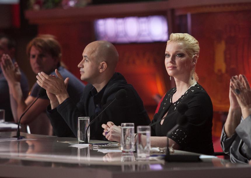 Анастасия Волочкова назвала отца дочери «козлом» и со слезами рассказала о его изменах