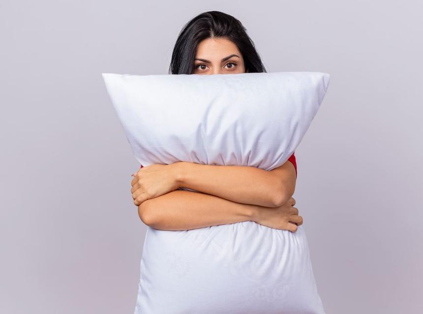 В Кемеровской области женщина задушила трехлетнюю дочь подушкой