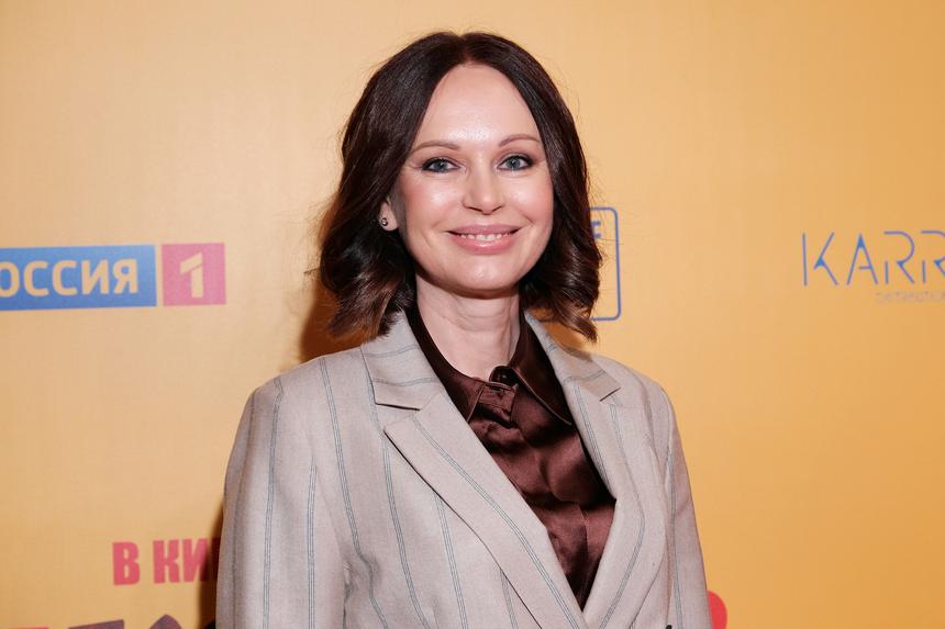 Актриса Ирина Безрукова вспомнила, как ей предлагали квартиру за оказание интимных услуг