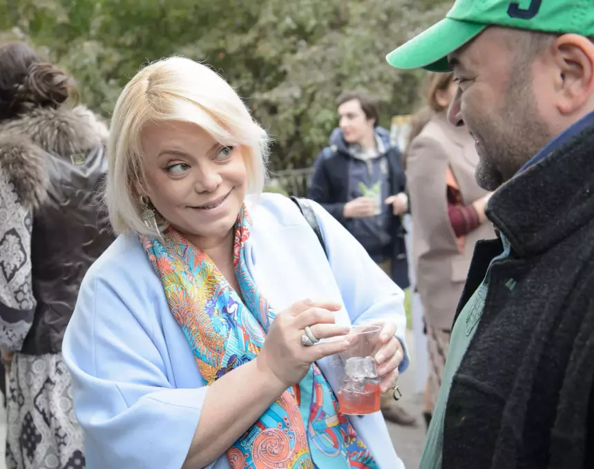 56-летняя актриса Яна Поплавская получила необычное поздравление от мужа в день рождения