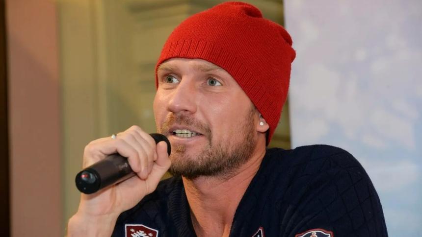 Счастье длилось недолго: сообщившего о выписке Костомарова вновь возвращают в больницу