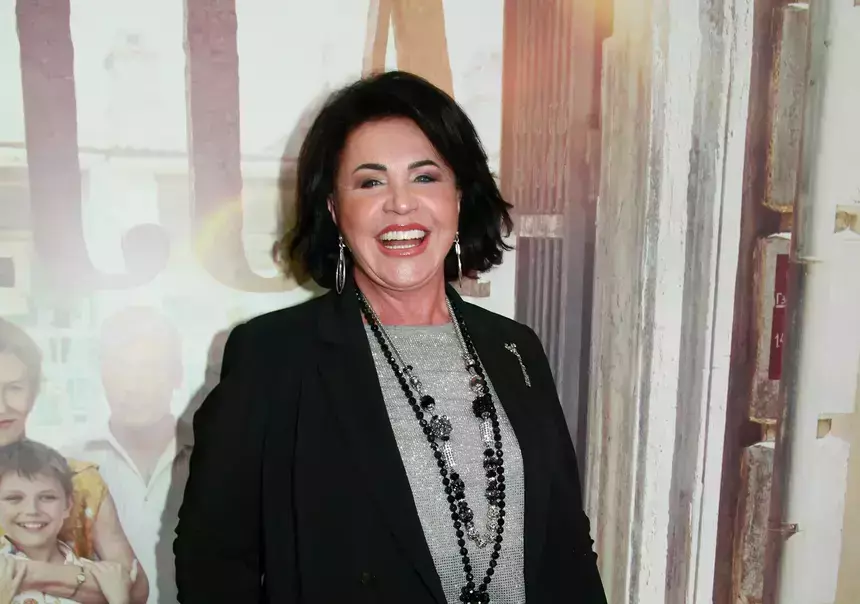 Сын затаил обиду: Бабкина купила молодому фавориту квартиру за 47 миллионов рублей