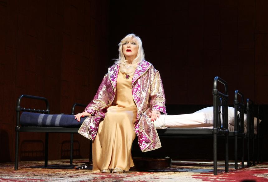 «Хуже придумать нельзя»: актриса Светлана Немоляева высказалась о старости Ирины Мирошниченко