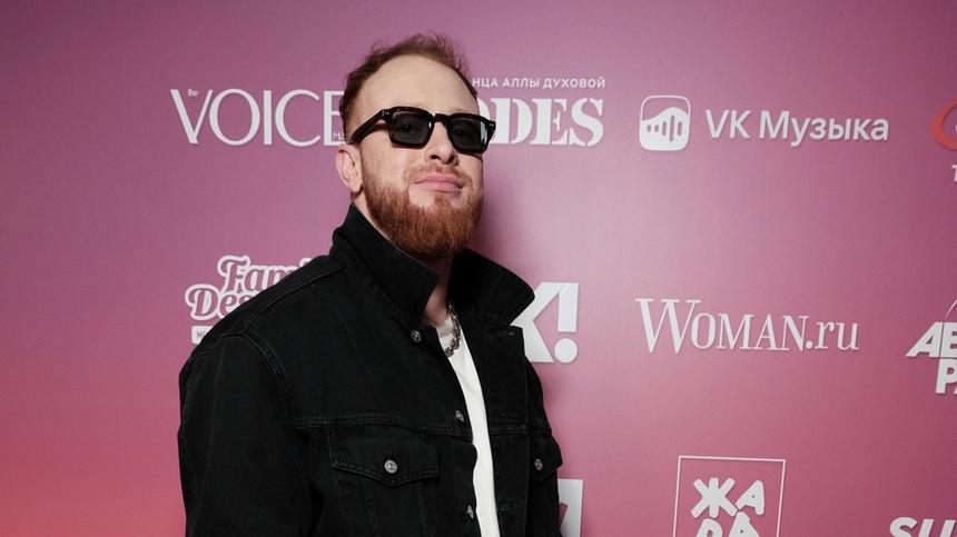 Требует миллион рублей: певец Леша Свик будет судиться с якобы родившей от него женщиной