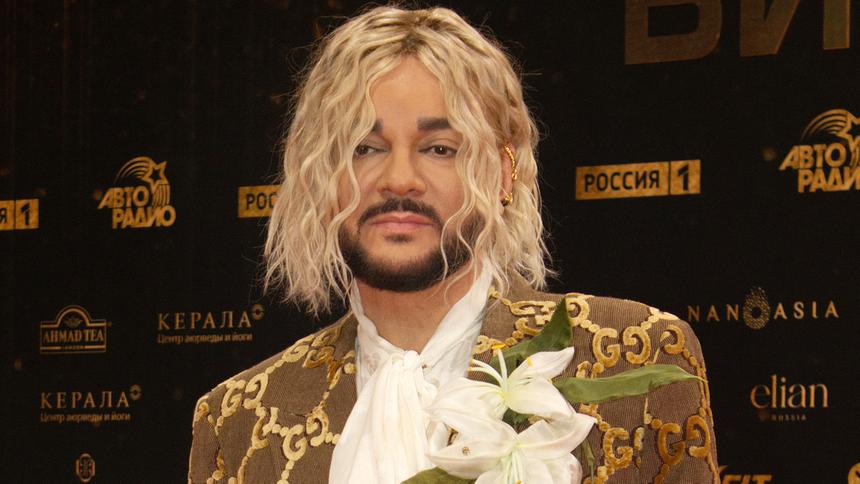 «В зону декольте лезть не хочу»: на фоне силиконового скандала Киркоров высмеял Успенскую и Славу