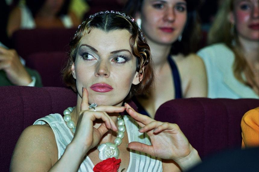 «Мы не хотели публиковать эти фото»: директор Лады Дэнс возмущен сделанными тайком снимками певицы