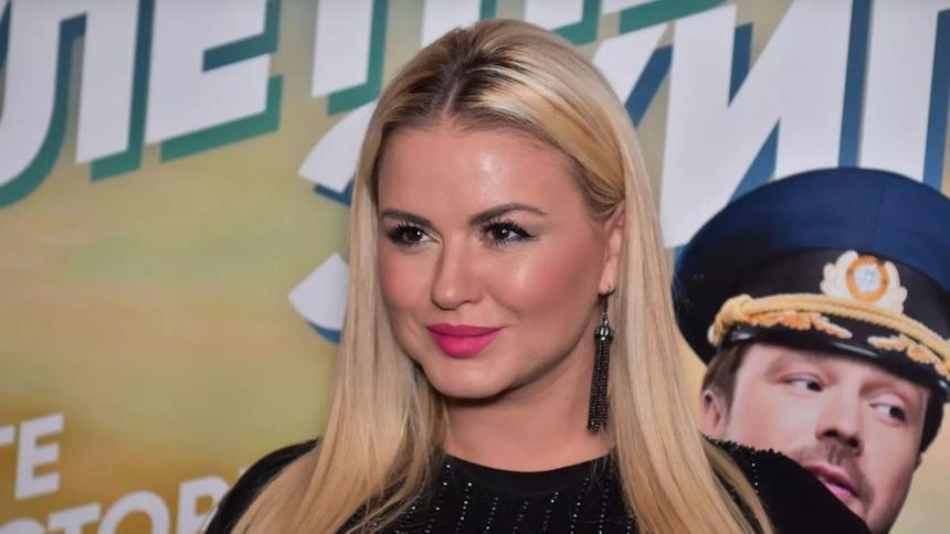 «Жуткие заболевания, типа онкологии»: пытавшаяся зачать Семенович оказалась на операционном столе