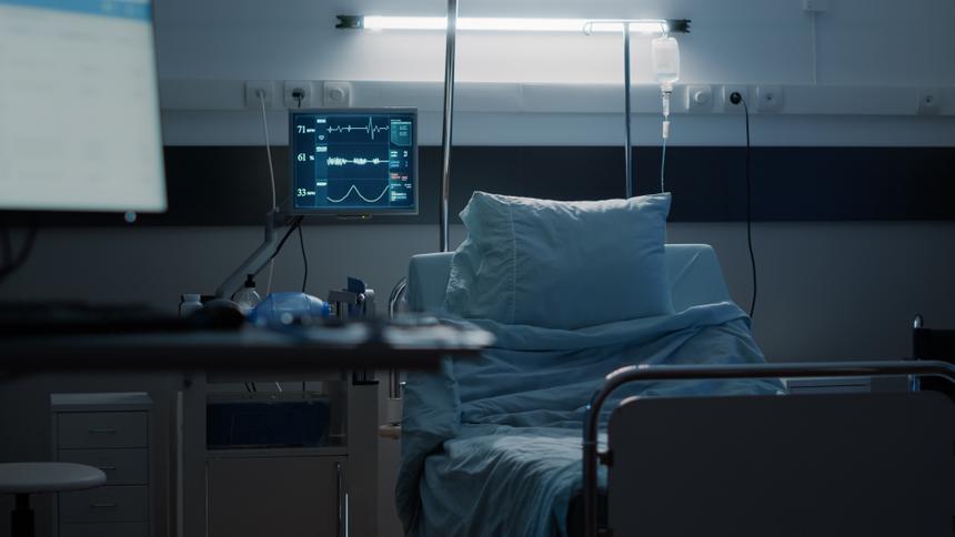 Не пускали в палату к сыну, пока он умирал: женщина отсудила у врачей 1,5 миллиона