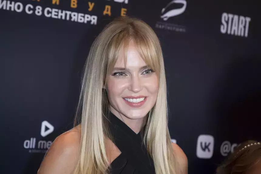 «Начинаю чувствовать себя обузой для семьи»: дочь Глюкозы больше не хочет жить с родителями