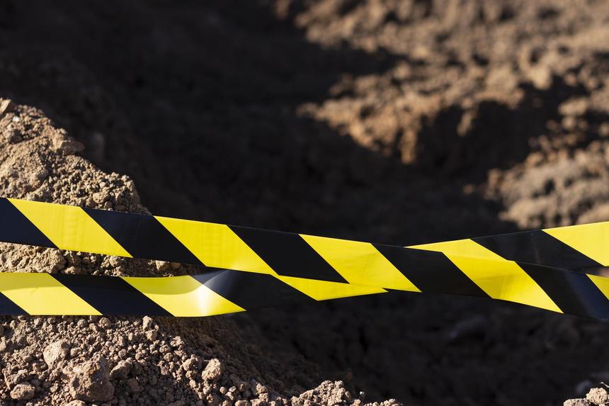 Школу в Москве оцепили из-за подозрительной коробки конфет в форме гранаты