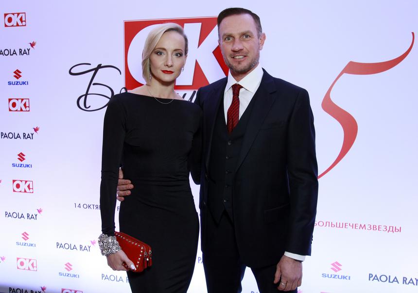 46-летний фигурист Роман Костомаров купил премиальный кроссовер за 5 млн рублей