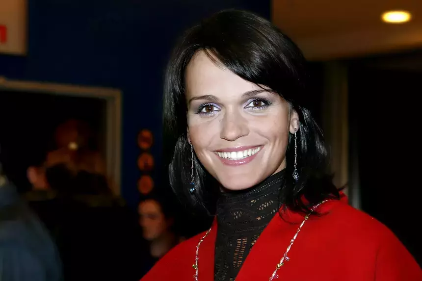 «Да, я бухаю»: певица Слава напилась на мужском стриптизе после скандала