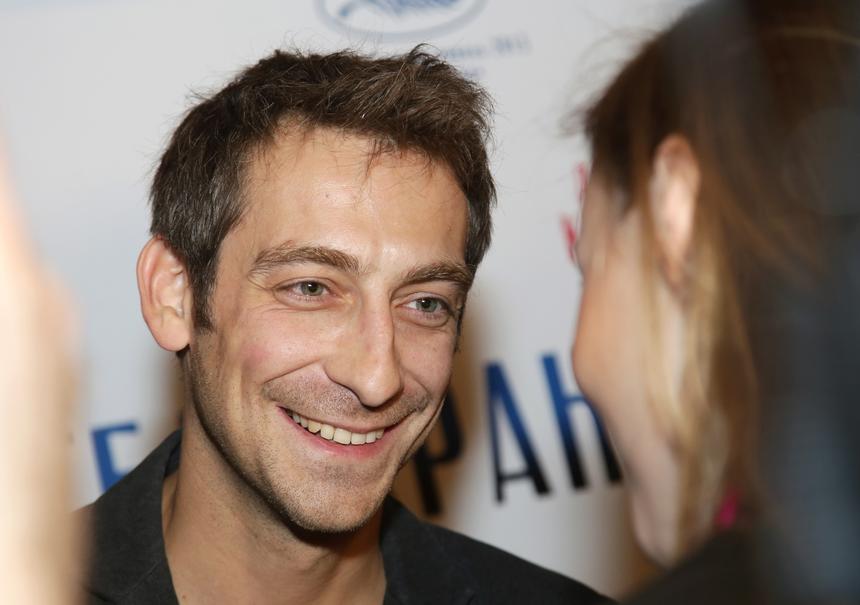 Mash: актер Артем Ткаченко потерял 6 млн рублей, доверившись совету Деревянко